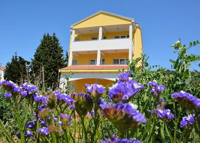 Buturi Διαμέρισμα *