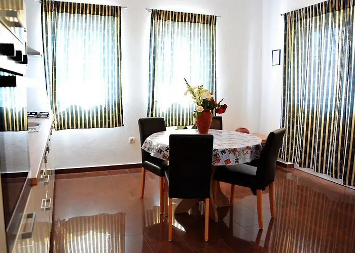 Buturi Διαμέρισμα