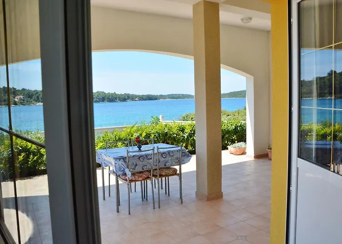 Buturi Διαμέρισμα