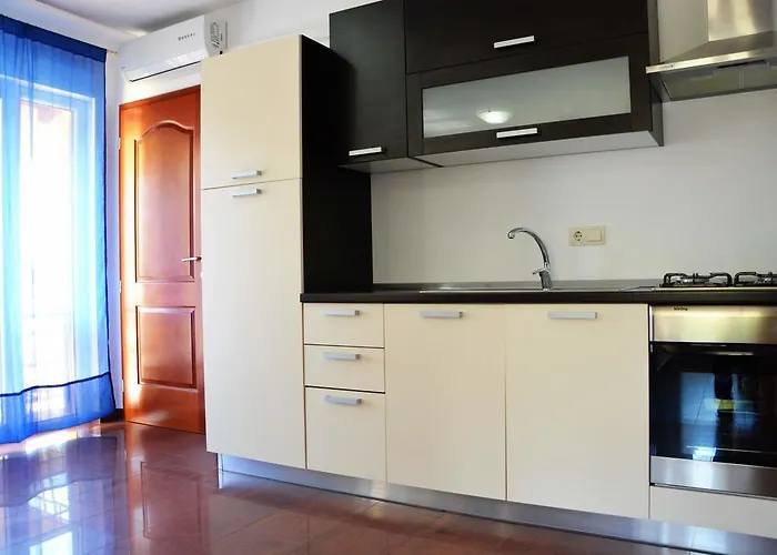 Buturi Διαμέρισμα