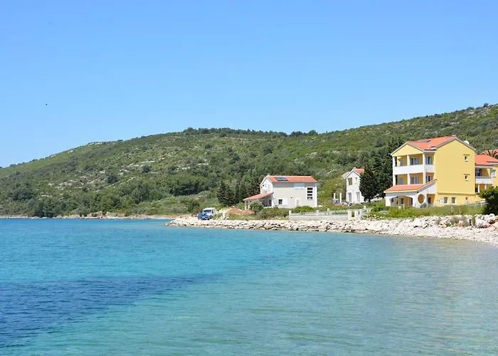 Buturi Διαμέρισμα *