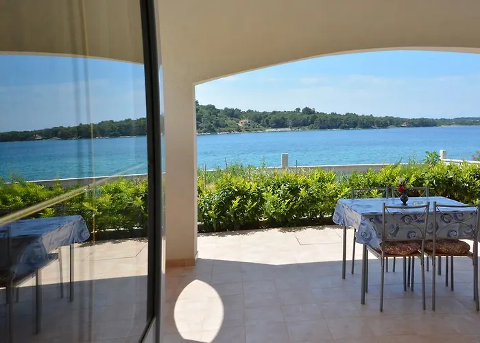 Buturi Διαμέρισμα