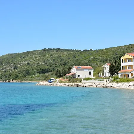 Buturi Appartement *