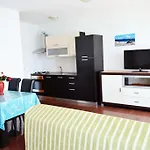 Buturi Appartement *