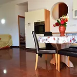 Appartement Buturi *